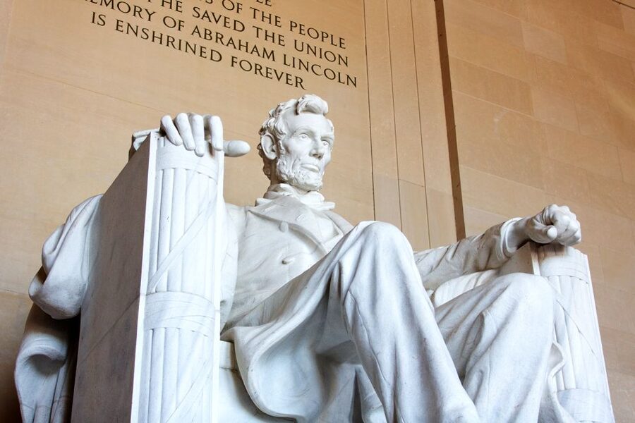 Washington DC: Bus Tour to the Highlights of the Capital - The Lincoln Memorial and the Vietnam Veterans Memorial