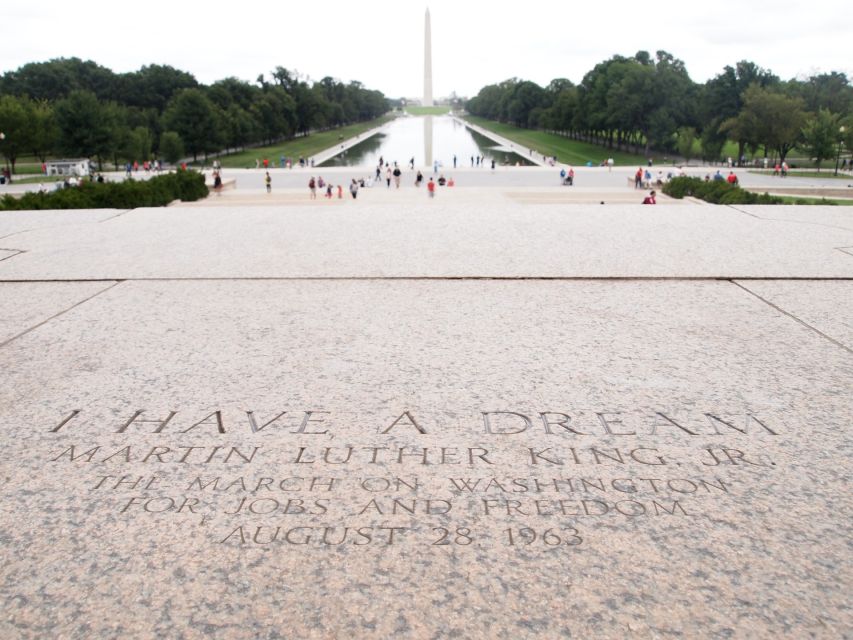 Washington DC: Cherry Blossom Walking Tour - Franklin D. Roosevelt Memorial: four terms in one setting