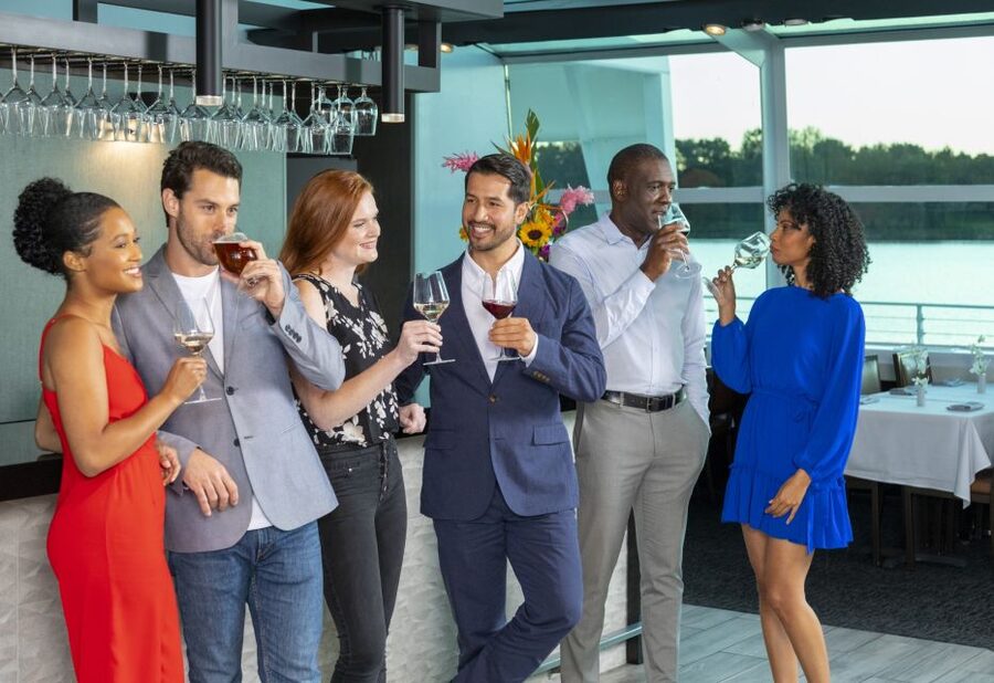 Washington DC: Christmas Eve Gourmet Brunch or Dinner Cruise - The meal: festive, broad, and not quite fine dining