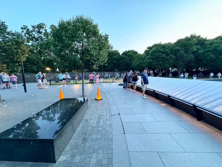 Washington DC: Express Morning or Night-Time Monuments Tour - Riding in the van or minibus