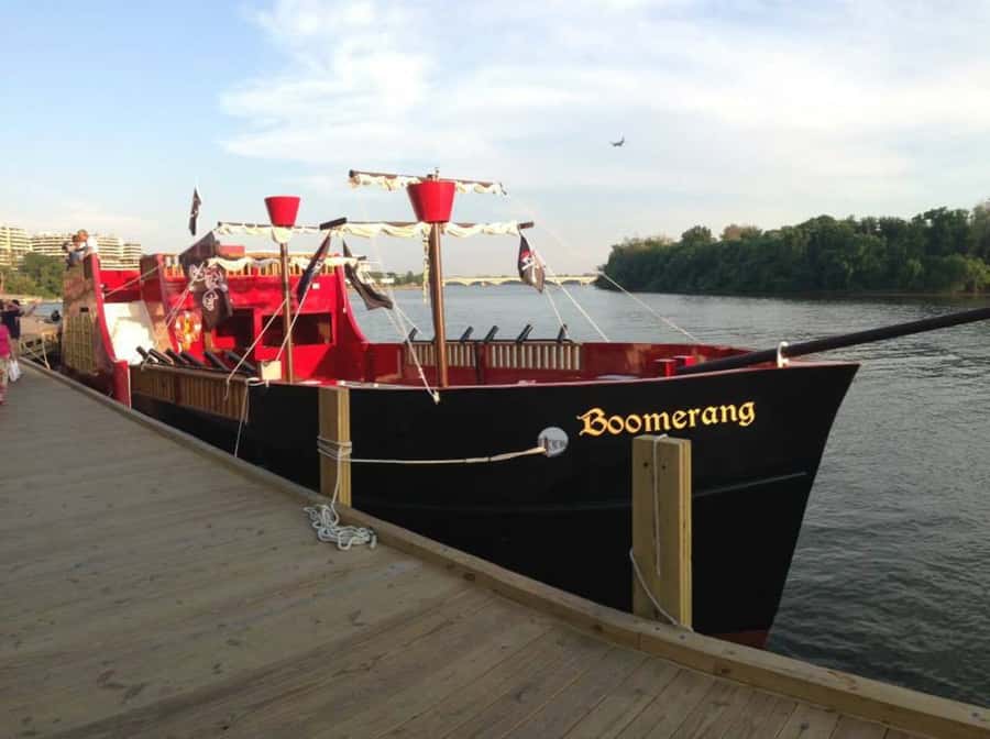 Washington DC: Family Treasure Hunt River Cruise - A treasure hunt instead of a quiet sightseeing boat