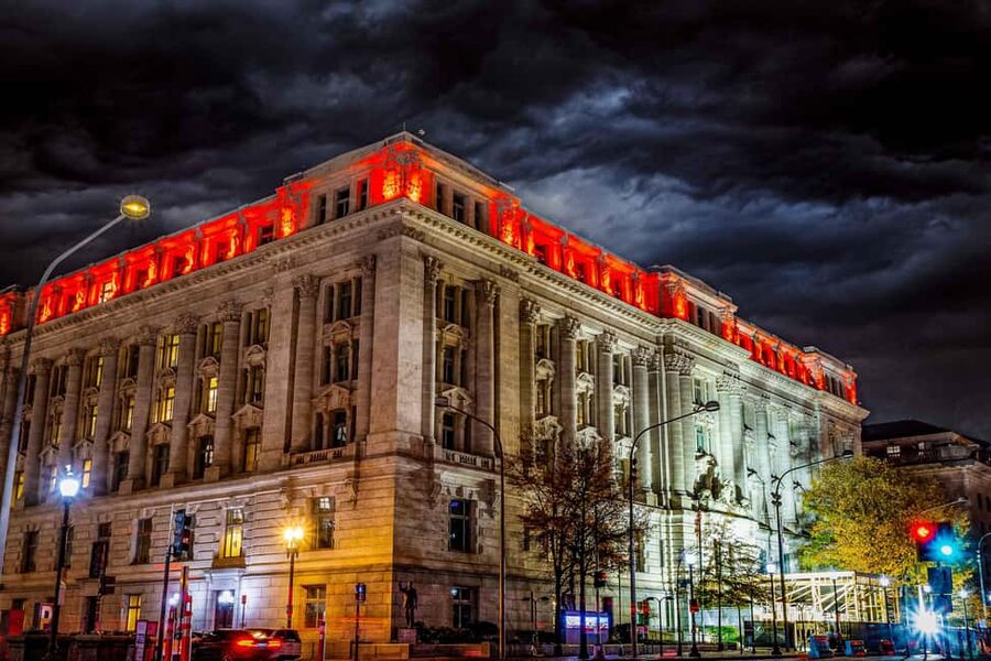 Washington, DC: Ghosts and Spirits Haunted Walking Tour - Treasury Annex tales and the final Treasury stop