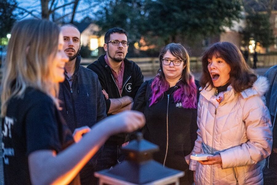 Washington DC: Ghosts Boos and Booze Haunted Pub Crawl - The National Theatre murder story