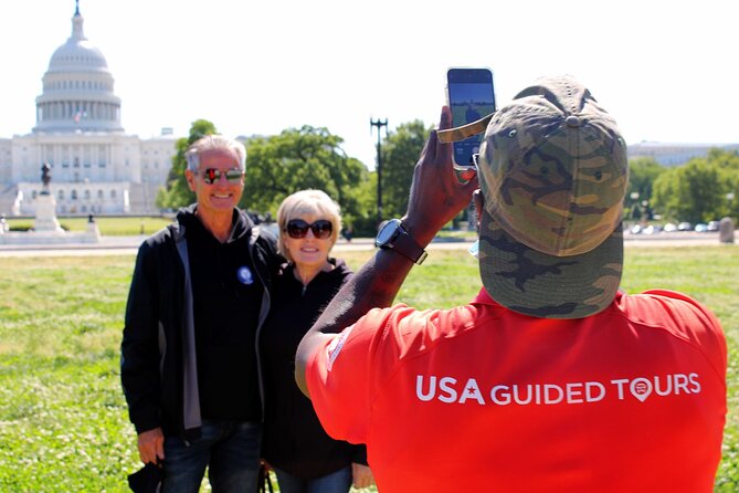 Washington DC Highlights Tour with Top Landmarks and Memorials - The White House Outside the Fence