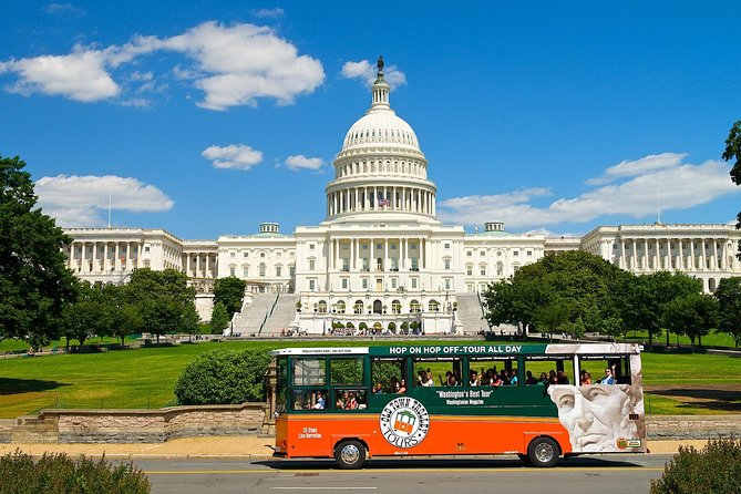 Washington DC Hop-On Hop-off Trolley Tour with 15 Stops - The Lincoln Memorial and the western Mall