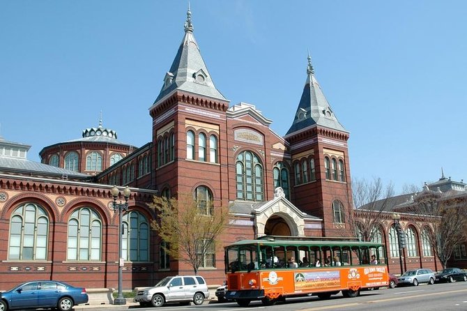 Washington DC Hop-On Hop-off Trolley Tour with 15 Stops - The White House, National Archives, and final stops