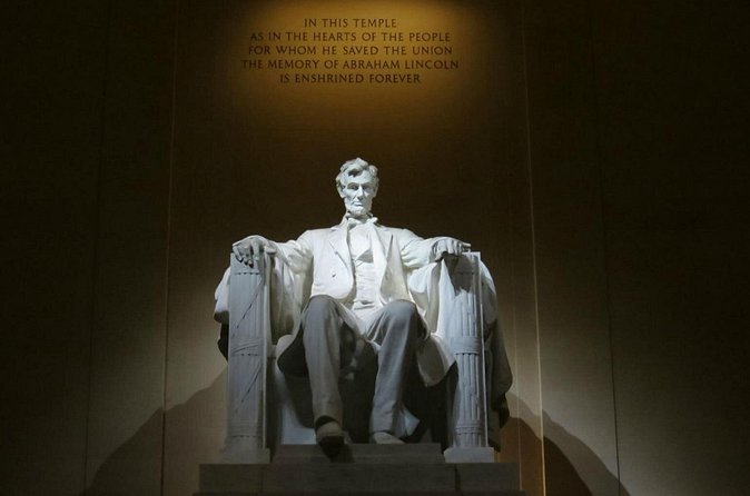 Washington DC Minibus City Night Tour - Lincoln Memorial and the reflecting pool