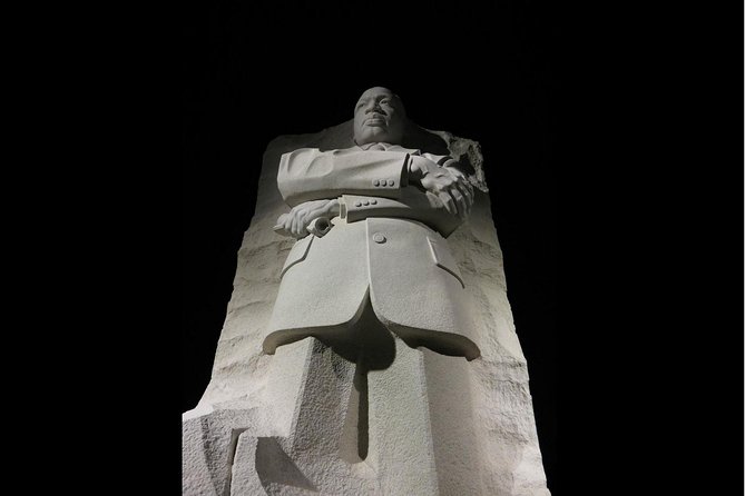 Washington DC Minibus City Night Tour - The White House: a quick look at the center of power