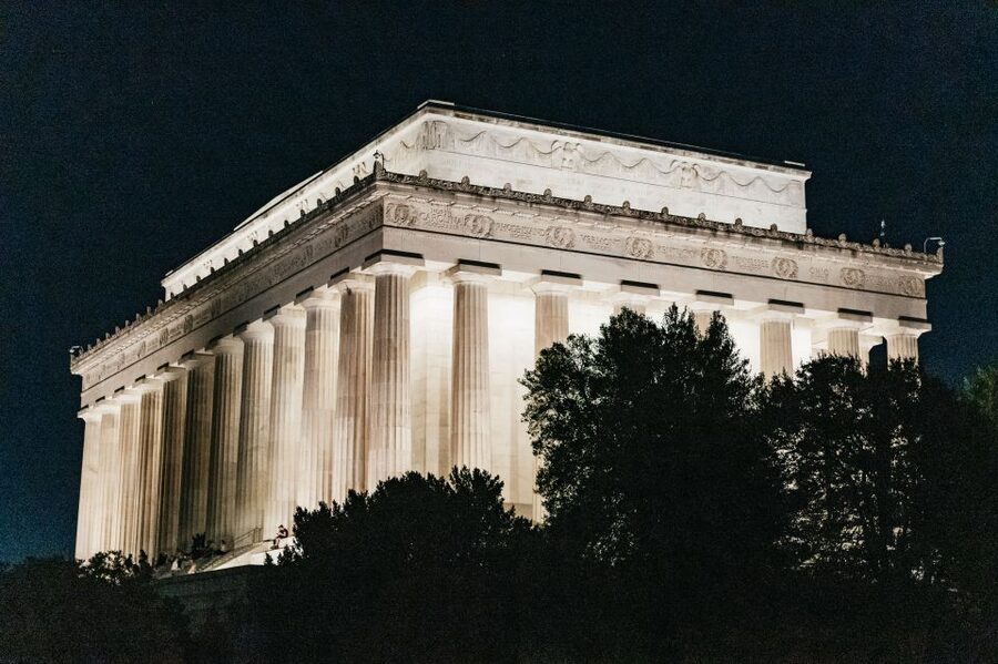 Washington DC: Monuments by Moonlight Nighttime Trolley Tour - Is $48 a fair price?