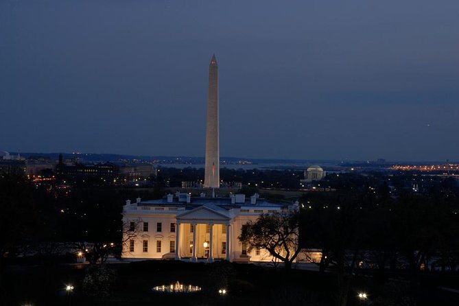 Washington DC Monuments by Moonlight Tour by Trolley - Lincoln Memorial: the tour’s strongest stop