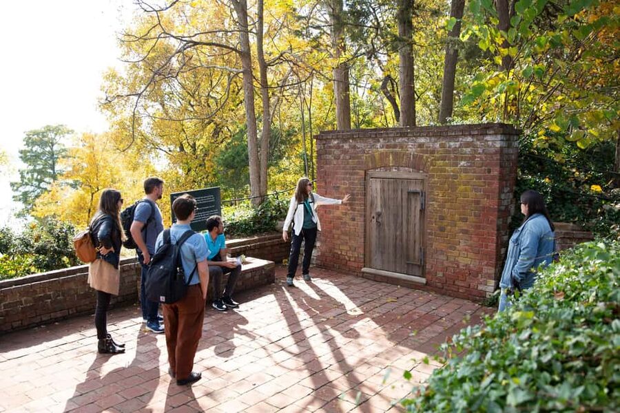 Washington DC: Mt. Vernon Day Trip with River Cruise - Lunch and the return cruise