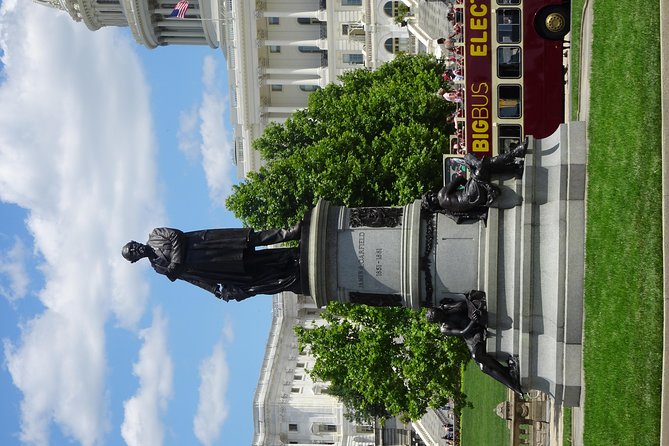 Washington DC Museums self-guided walking tour & scavenger hunt - Botanical Garden and the American Indian Museum