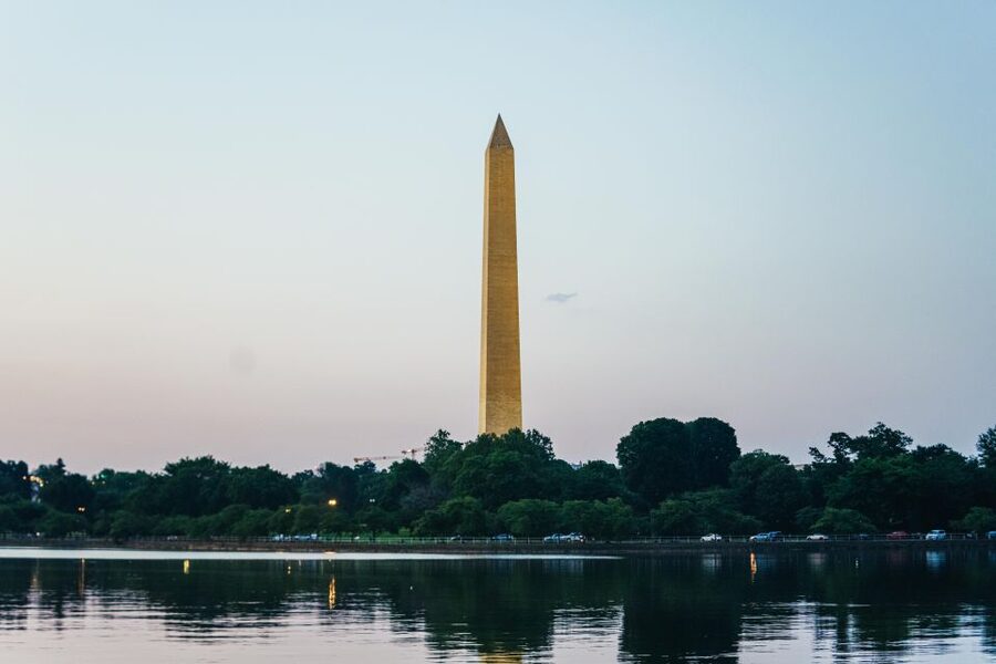 Washington DC: National Mall Night Bus Tour - Jefferson Memorial beside the Tidal Basin