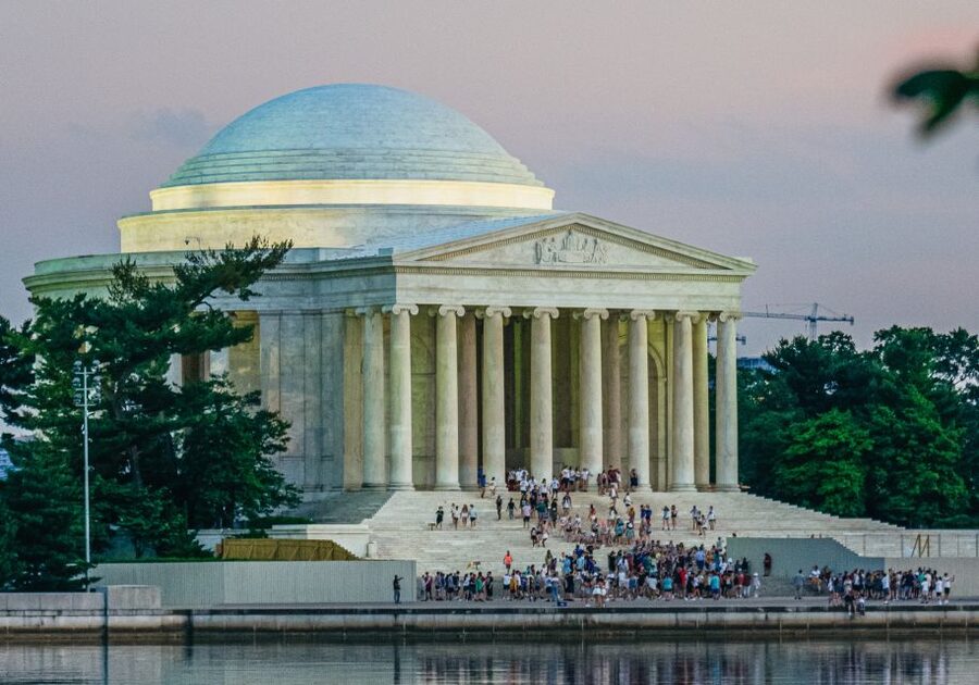 Washington DC: National Mall Night Bus Tour - The Marine Corps War Memorial and the ride back