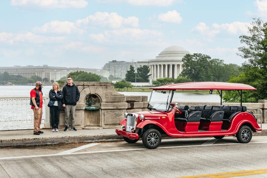 Washington DC: National Mall Tour by Electric Vehicle - What the guides add to the ride
