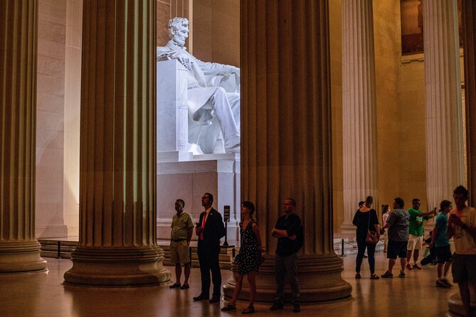 Washington DC Night-Time City Bus Tour with Optional Mount Vernon - The White House from both sides