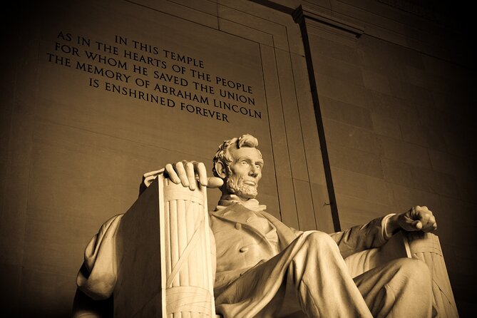 Washington DC Night-Time City Tour with Visit to Mount Vernon - Old Alexandria before Mount Vernon