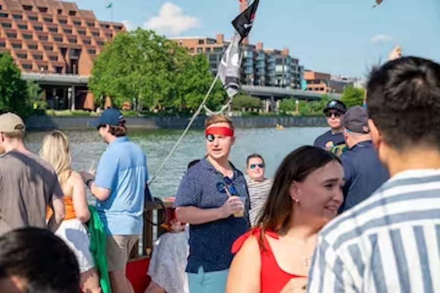 Washington DC: Pirate Ship Cruise with Open Bar - Music, dancing, and the social side