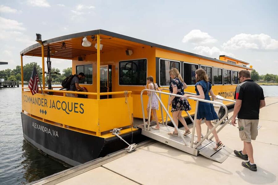 Washington DC: Potomac Cruise and Georgetown Walking Tour - Why the Potomac cruise is a smart way to begin