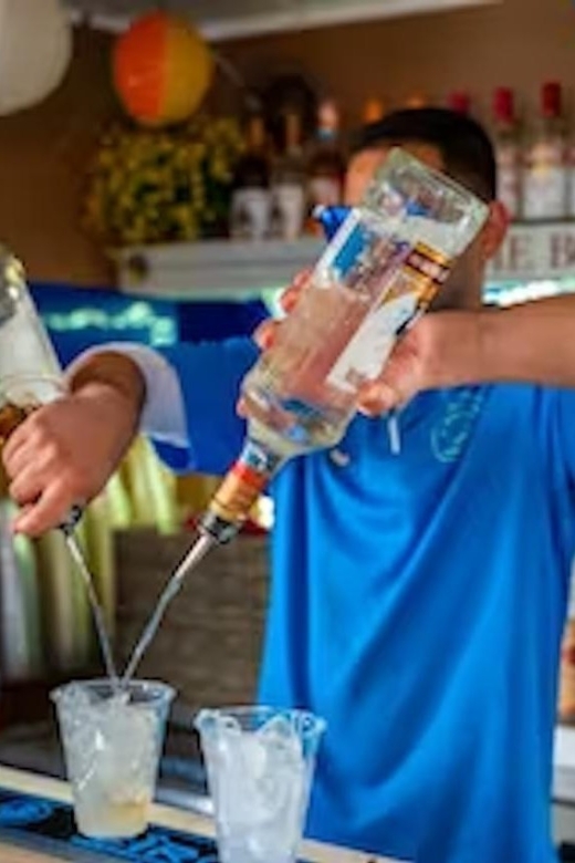 Washington, DC: Potomac River Yacht Cruise with Open Bar - Ordering from the premium open bar