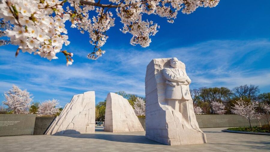 Washington DC: Private Tour with Luxury Vehicle - Vietnam and Korean War memorials