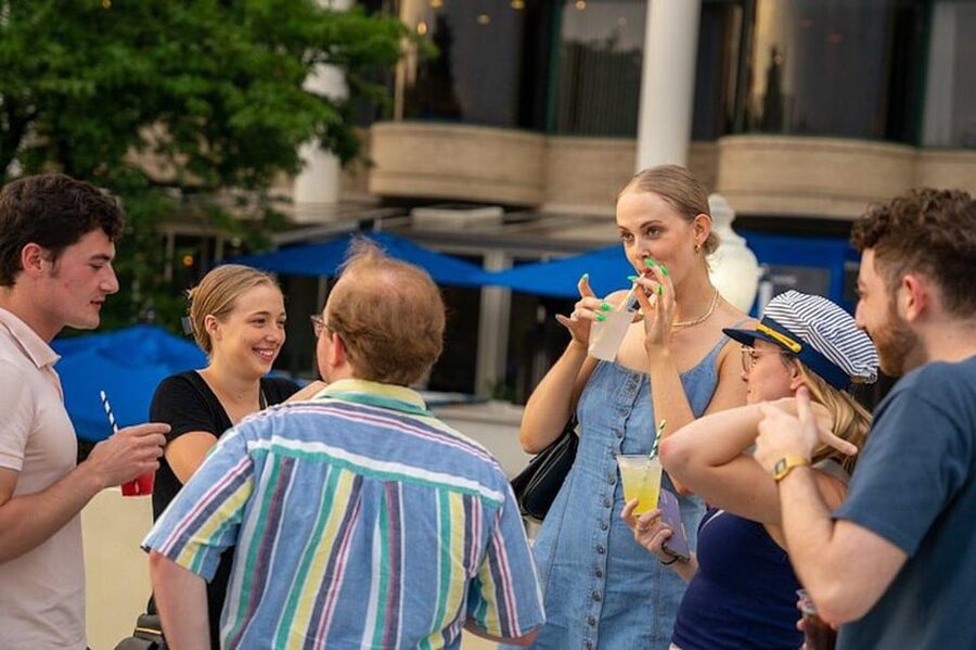 Washington DC: Sightseeing Brunch Cruise with Open Bar - Music and the Party Yacht Atmosphere