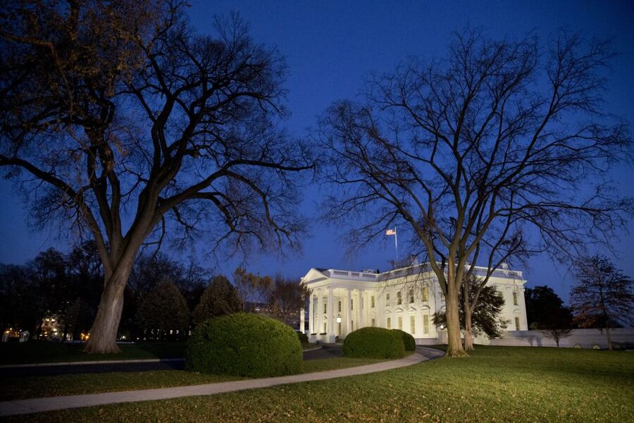 Washington DC: Small-Group 3-Hour Night Tour - Inside the 12-passenger Ford Transit