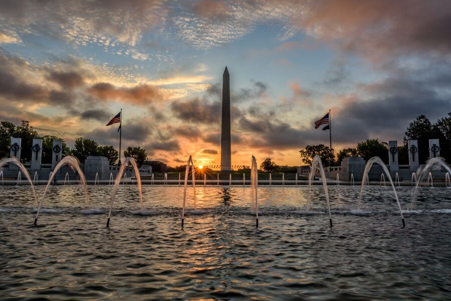 Washington DC: Small-Group 3-Hour Night Tour - The National Mall and Smithsonian buildings