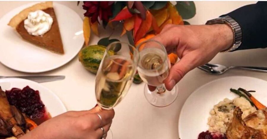 Washington, DC: Thanksgiving Day Lunch Cruise - DJ music, dancing, and the social side