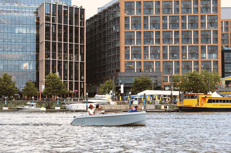 Washington DC: The Wharf Self-Driven Boat Tour with Map - Choosing between one, two, and three hours