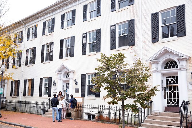 Washington: Potomac River Cruise & Guided Georgetown Walking Tour - Old Stone House and the quieter side of Georgetown