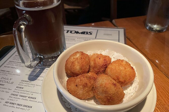 Washington's Hidden Gems Food Tour with 6+ Tasty Bites - A Federal townhouse and a dish with Washington roots